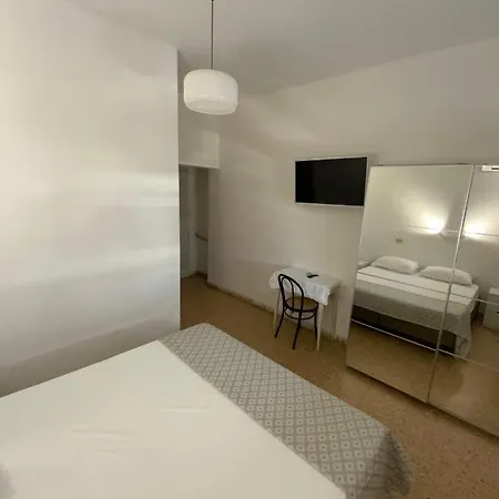 Naviglio Hotel 2*