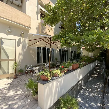Naviglio Hotel 2*