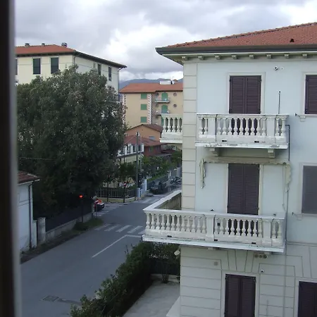 Naviglio 2* Marina di Pietrasanta