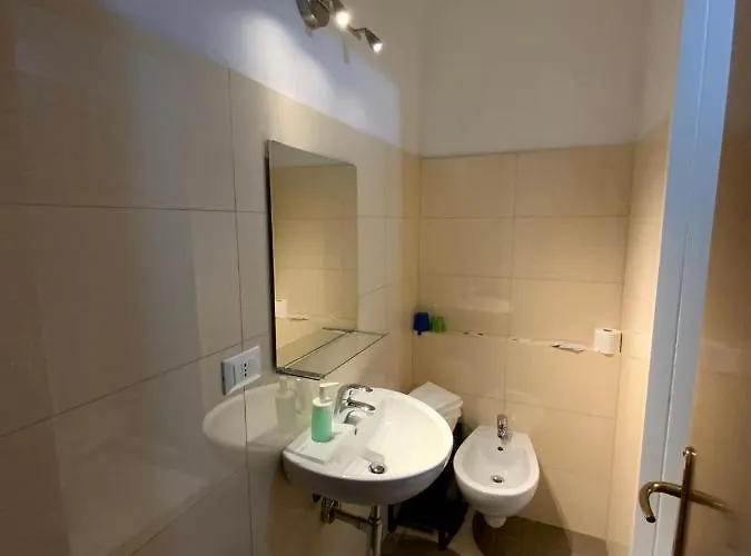 Naviglio 2* מרינה די פיאטרסנטה