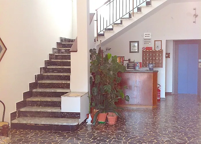 Naviglio 2* מרינה די פיאטרסנטה