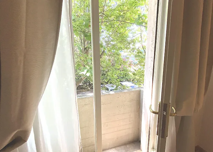 Naviglio 2* מרינה די פיאטרסנטה