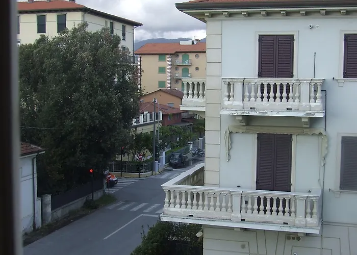 Naviglio 2* מרינה די פיאטרסנטה